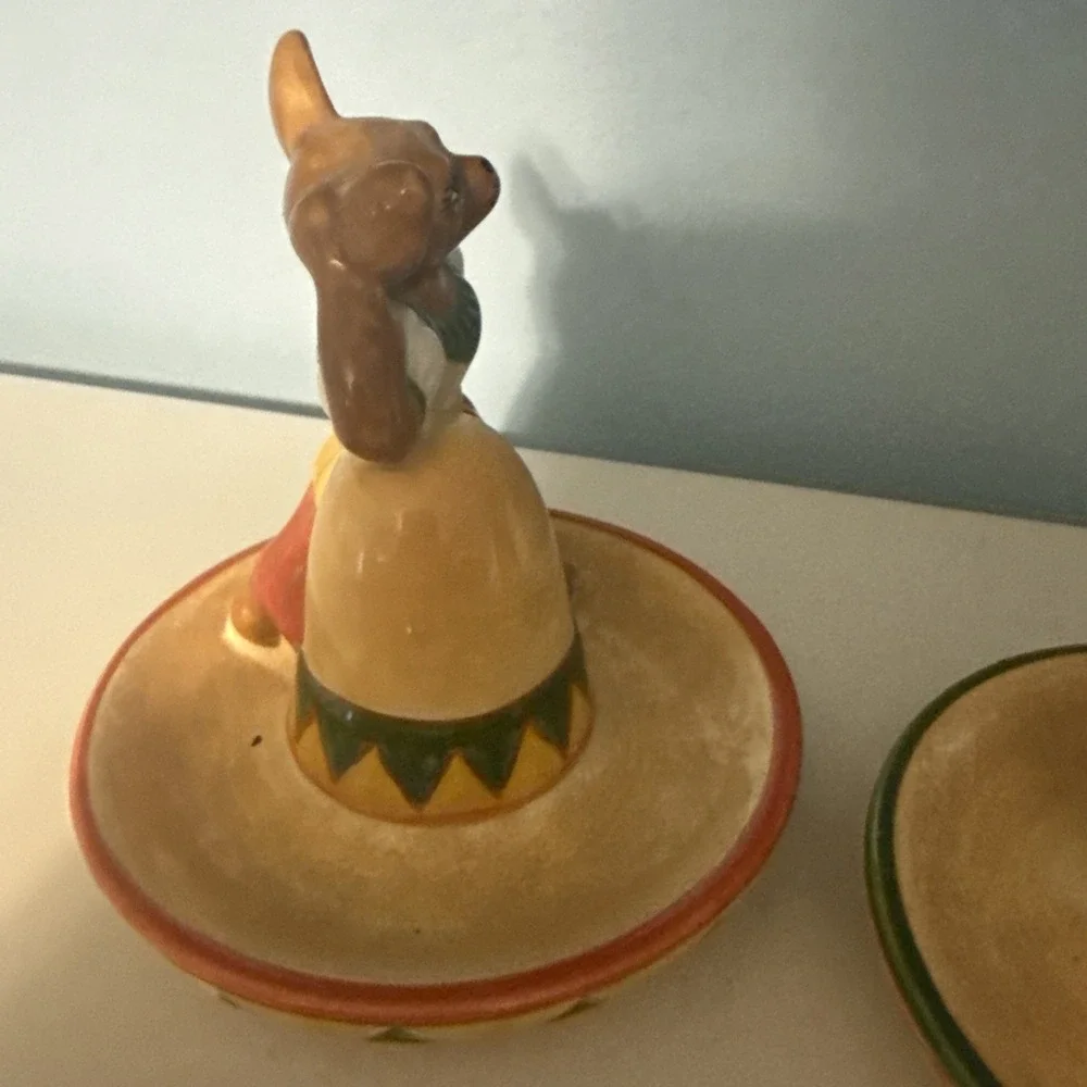 Vintage Clay Art Chihuahuas On Sombreros Salt And Pepper Shakers